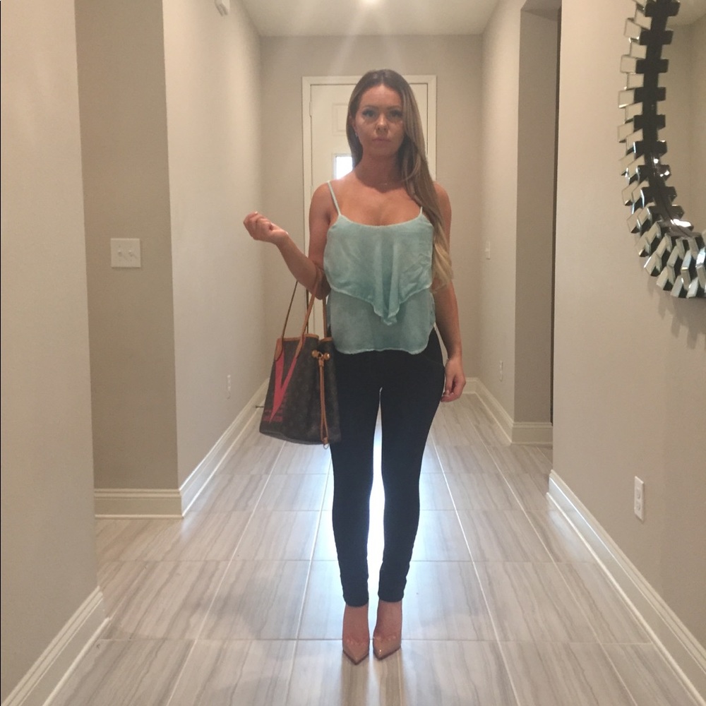 American Eagle aqua color top